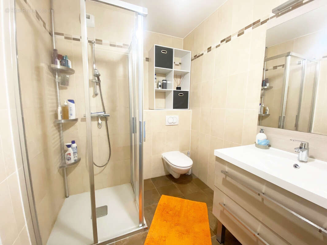 Appartement à SAINTE-GENEVIEVE-DES-BOIS