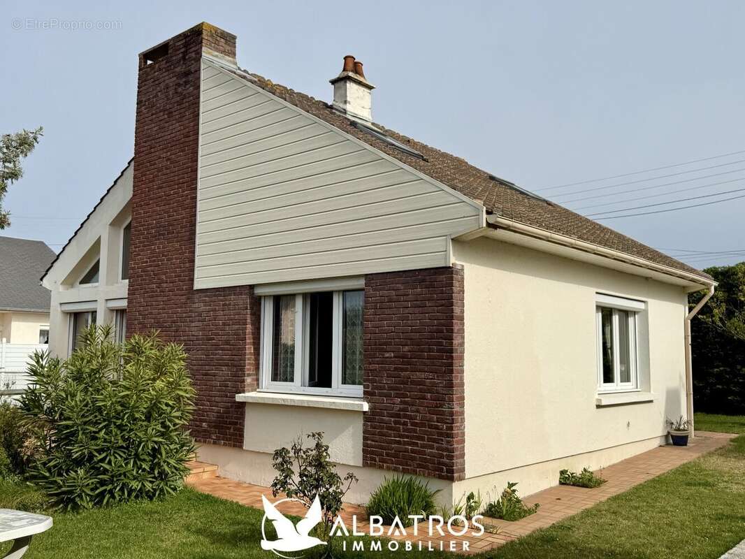 Maison à COLLEVILLE-MONTGOMERY