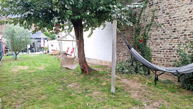 Maison à SAINT-QUENTIN