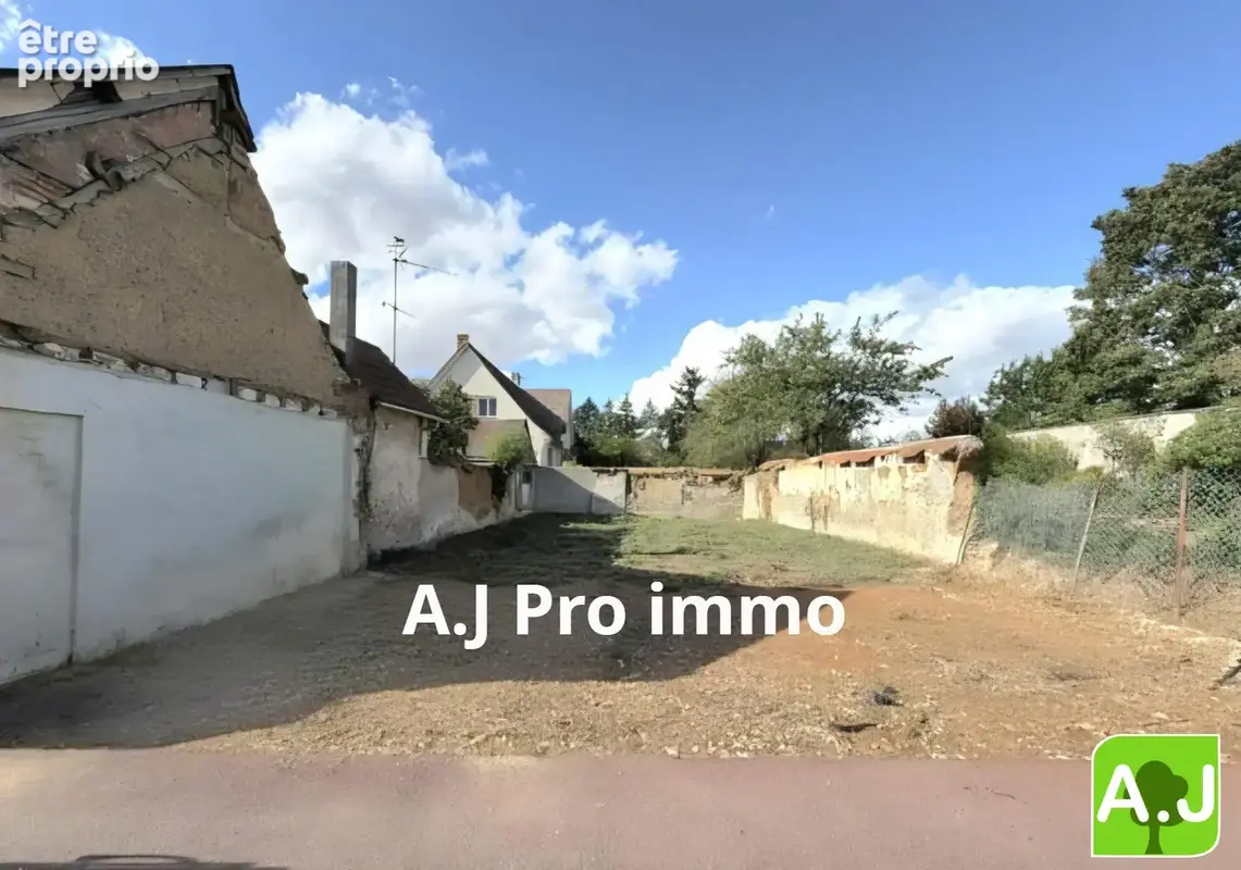 Photo Terrain à Saint-Andre-De-L'eure au prix de 54 900€