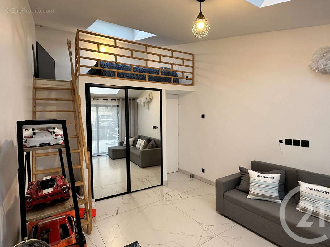 Maison à SAINT-MAUR-DES-FOSSES