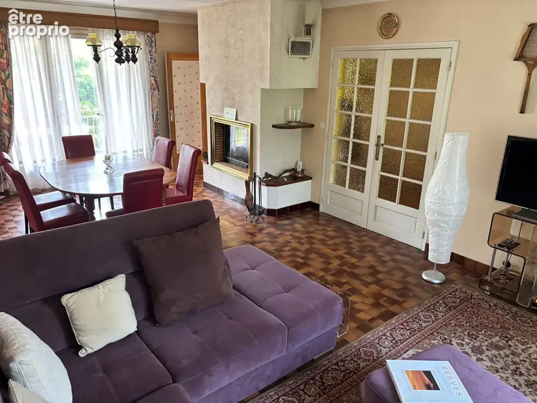 Maison spacieuse à vendre à Chambray-lès-Tours sur environ 3000 m2 - Un havre de paix à rafraîchir - photo 3