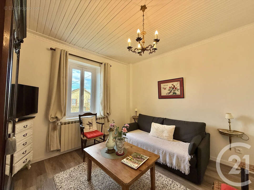 Maison à JALIGNY-SUR-BESBRE