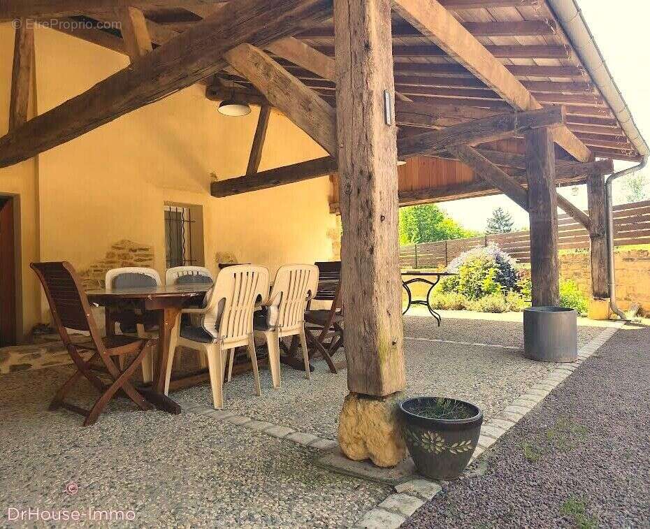 Maison à NANTHEUIL