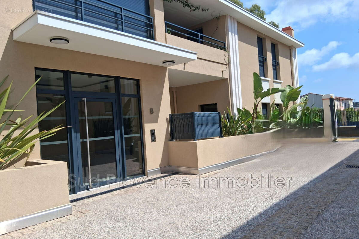 Appartement 80 m² à Vallauris  - photo 2