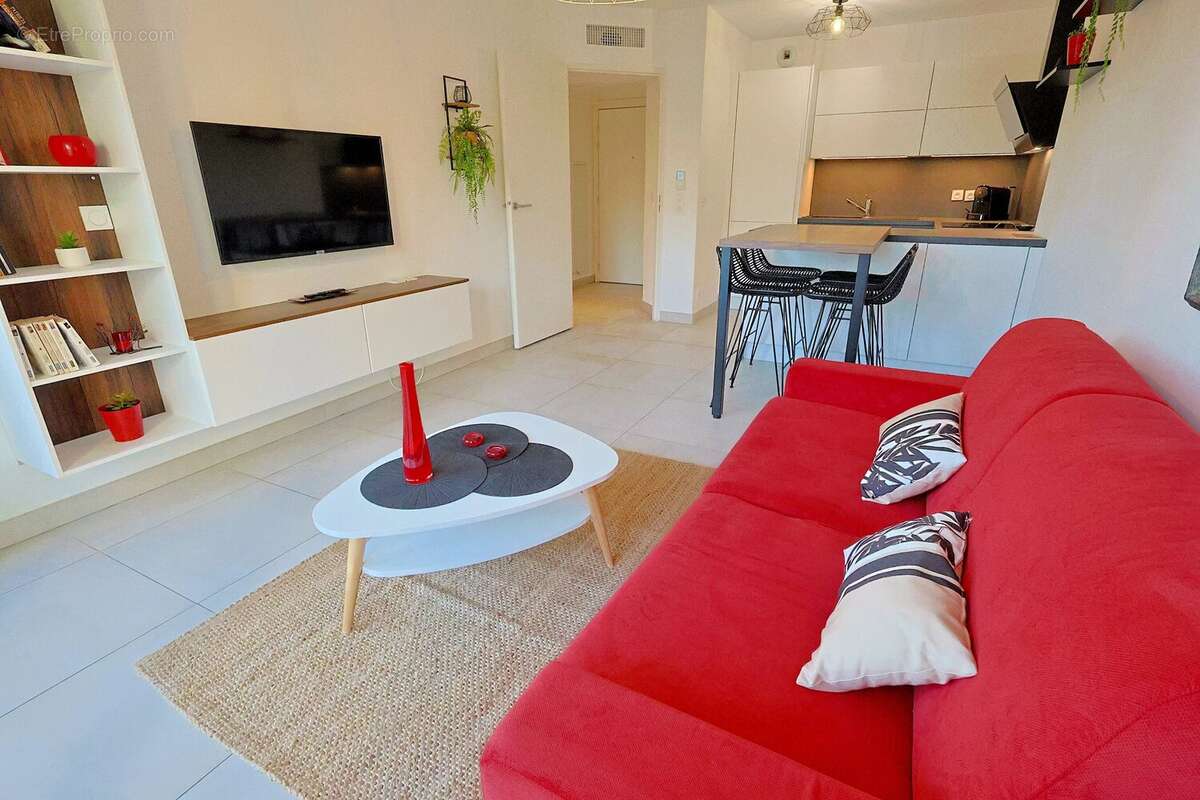 Appartement à VALLAURIS