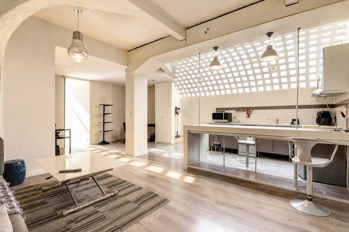 Appartement à LES LILAS