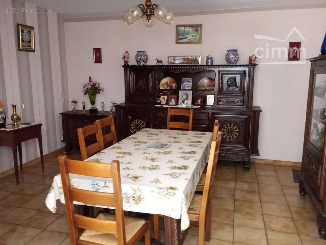 Maison à PEYRAT-LE-CHATEAU