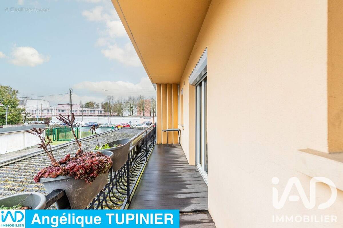 Photo 1 - Appartement à SAINTE-GENEVIEVE-DES-BOIS
