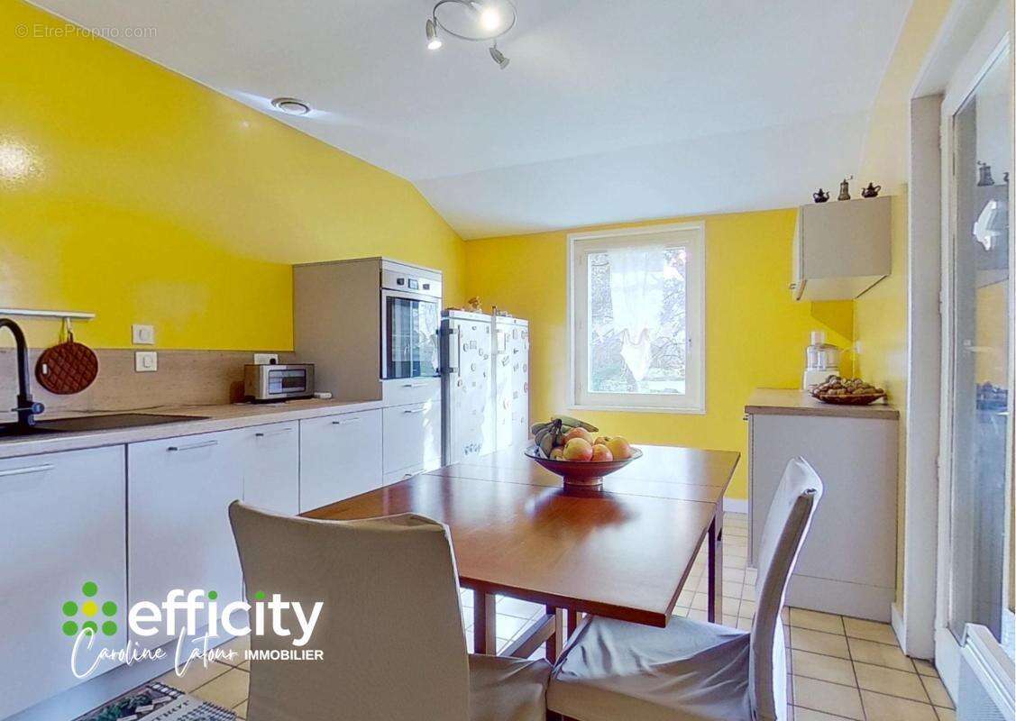 Maison 136 m² à Saint-Etienne-Le-Molard  - photo 9
