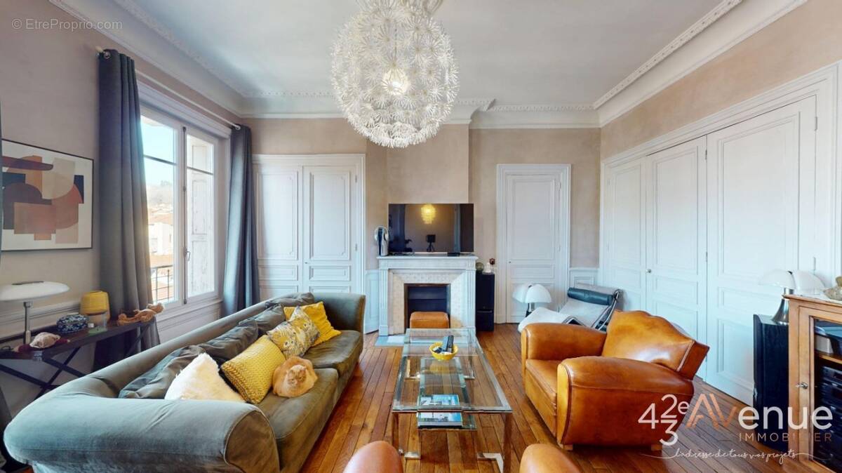 Appartement à SAINT-ETIENNE