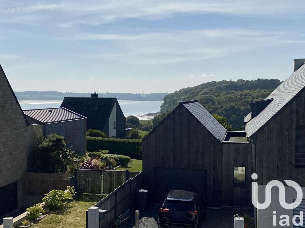 Photo 1 - Maison à LANGROLAY-SUR-RANCE