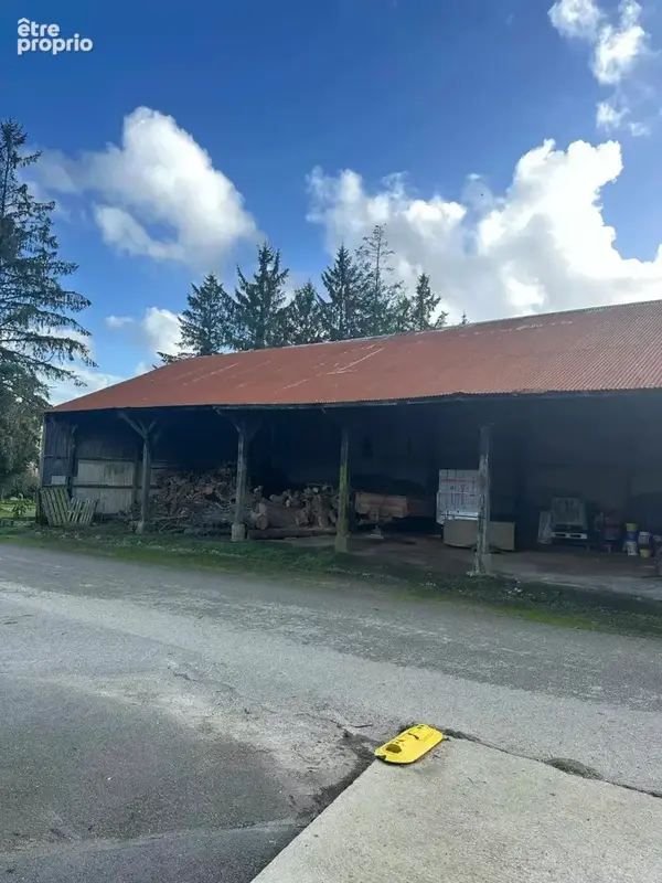 Hangar et étang - photo 4