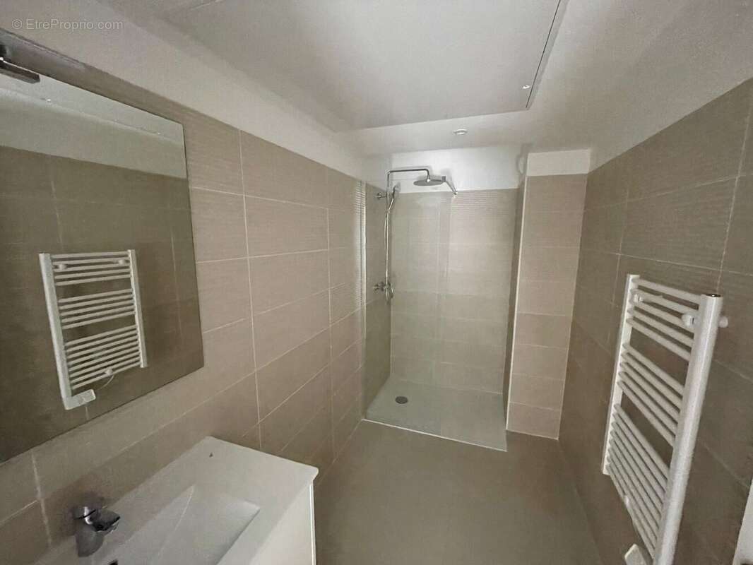 Photo 3 - Commerce à SAINT-RAPHAEL