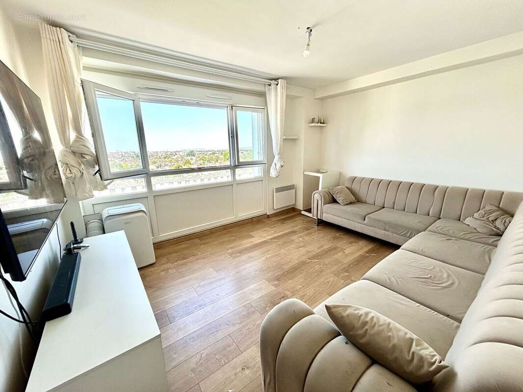 Appartement à CLICHY-SOUS-BOIS