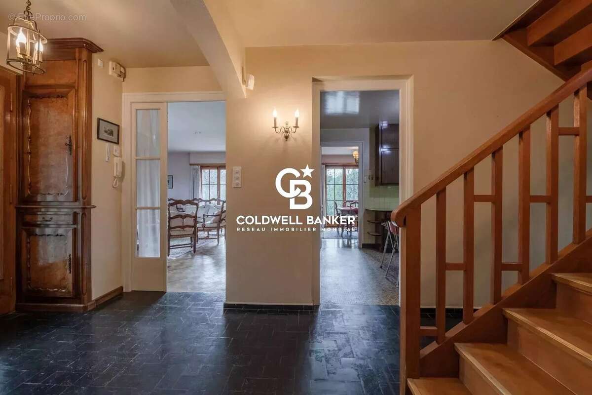 Maison à VETRAZ-MONTHOUX