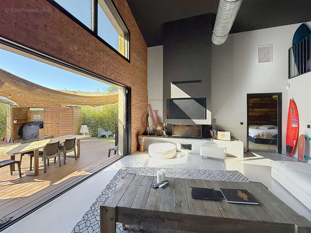 Superbe villa contemporaine 4 faces - plain pied - photo 8