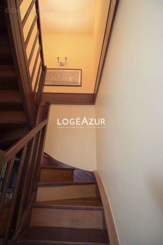 Appartement à VALLAURIS