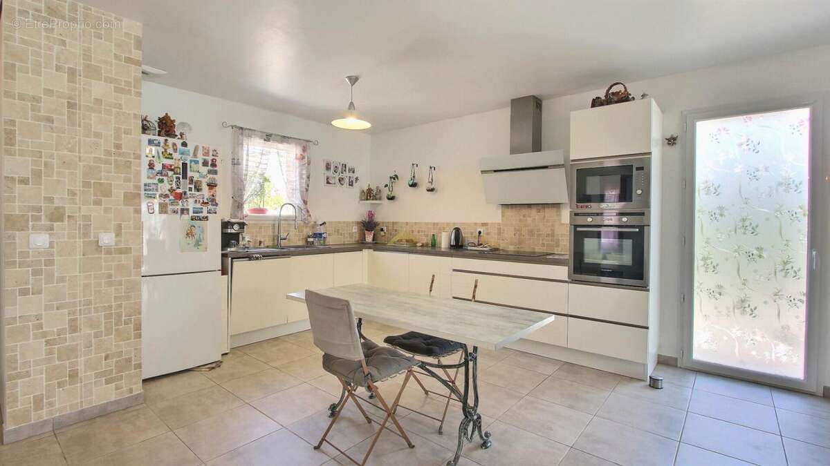 En exclusivite le luc villa plain pied piscine et garage - photo 3