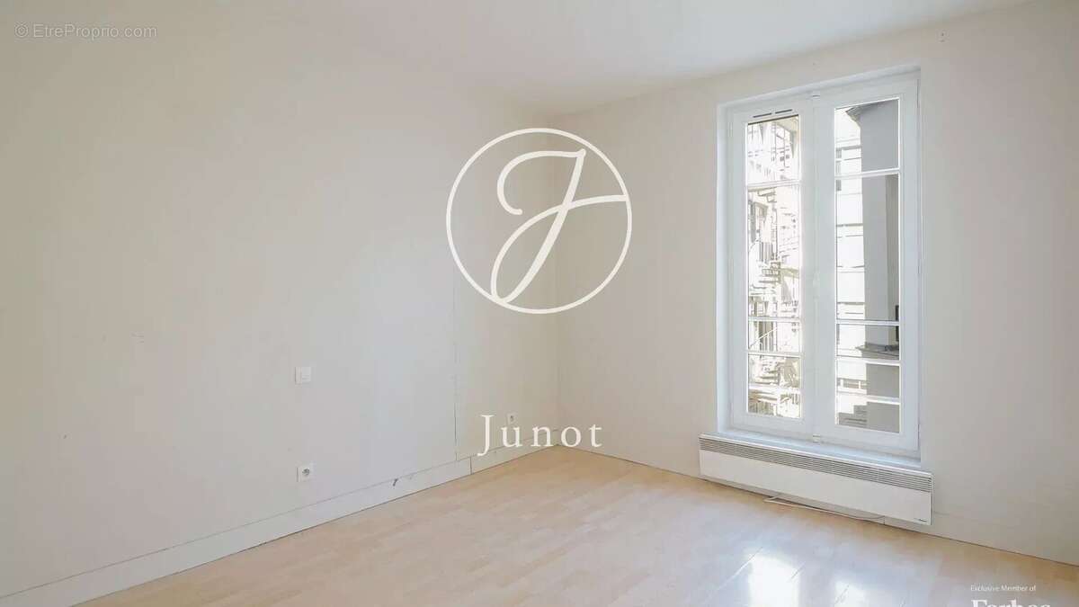 Appartement à PARIS-11E