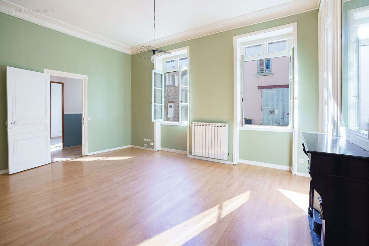 Appartement Tramayes 2 pièces 73 m2 - photo 2