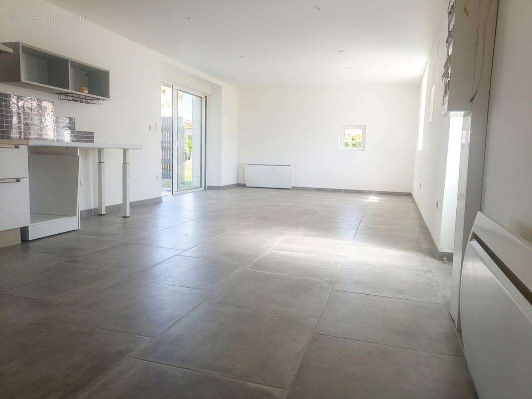 Maison 137 m² à Saint-Sigismond-De-Clermont  - photo 3