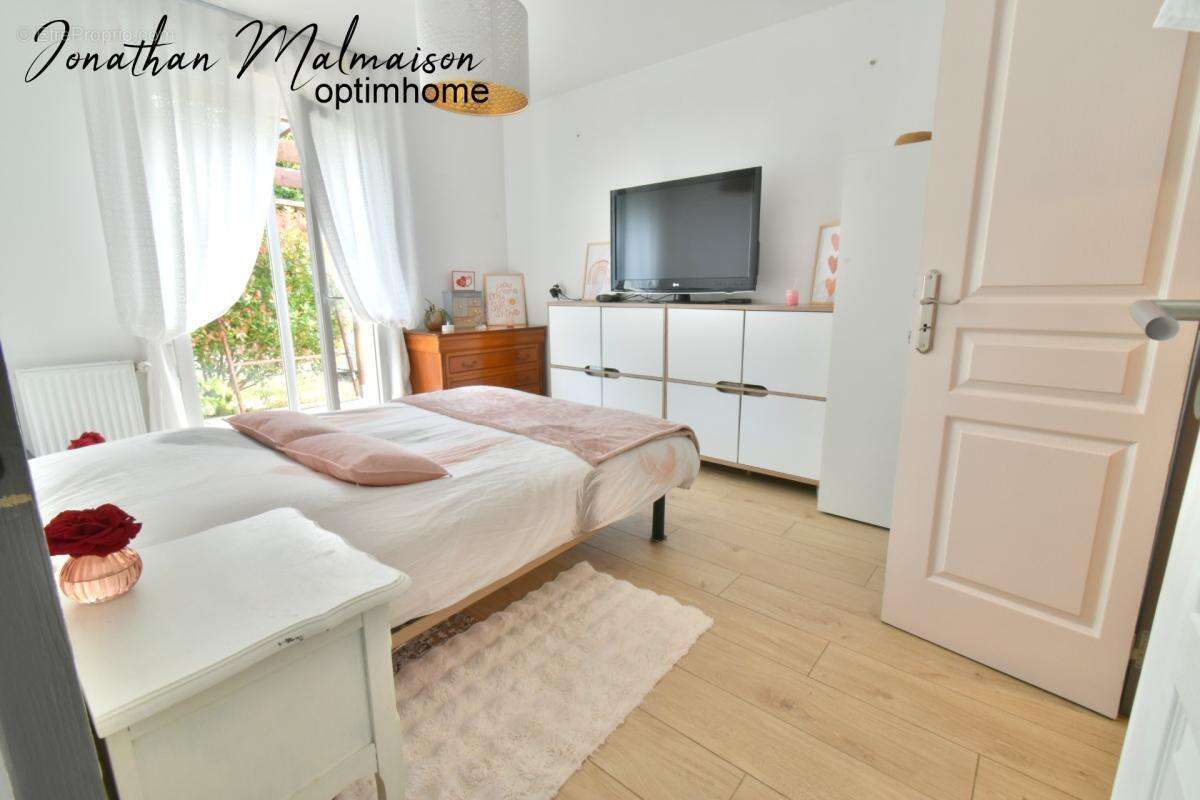 À quelques minutes de Conches-en-Ouche – Maison récente de 2015 avec 4 chambres dont une suite parentale - photo 9