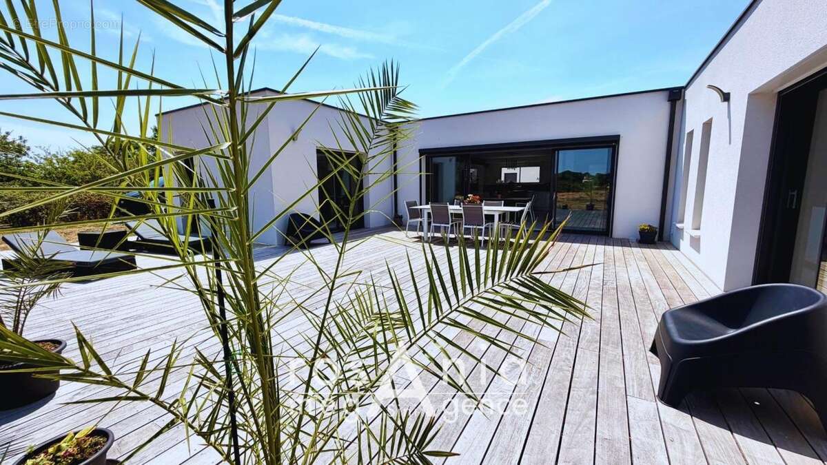 Maison à TALMONT-SAINT-HILAIRE