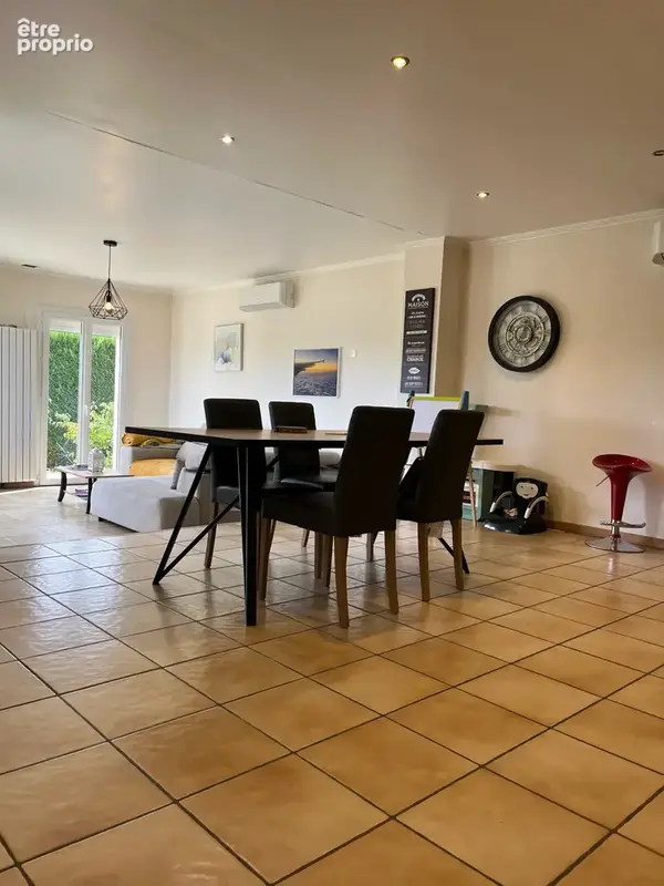 EXCLUSIVITE Pavillon de plain pied avec grands garages et jardin arboré - photo 6
