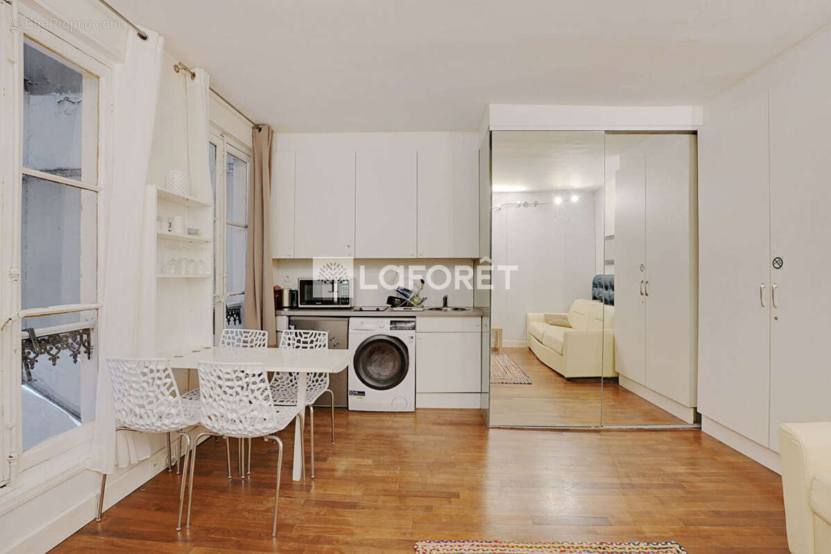 Appartement à PARIS-6E