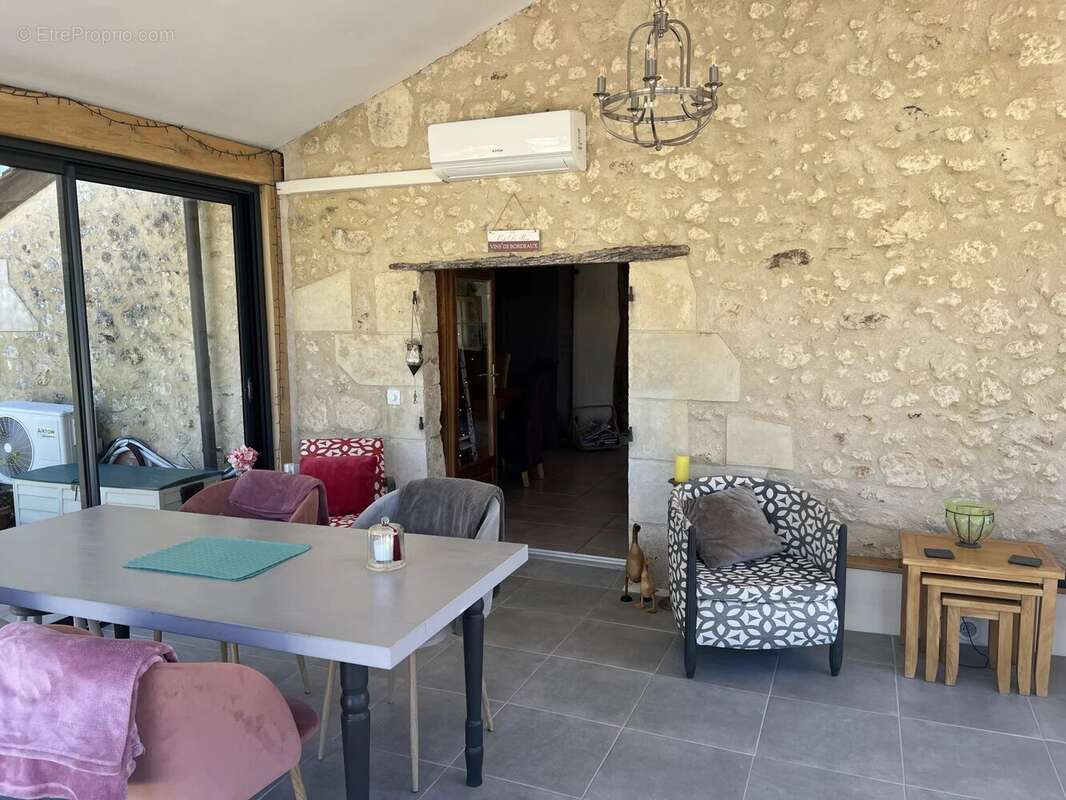 Maison à ECHOURGNAC