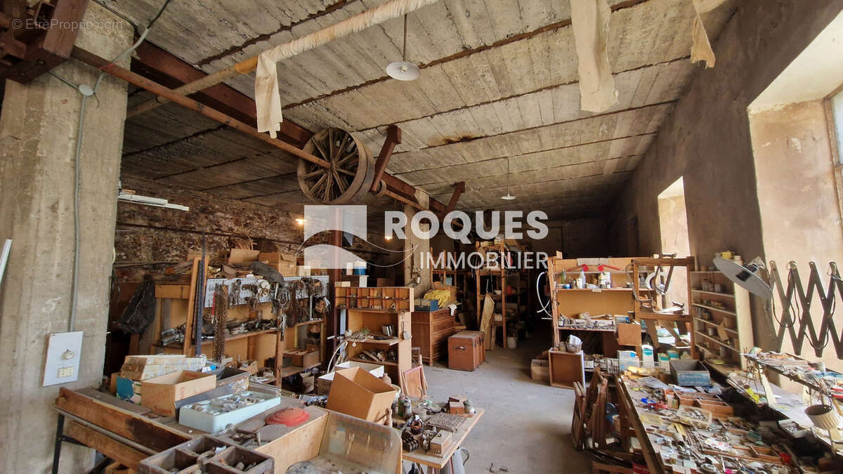 A VENDRE, proche Lodève, ensemble immobilier en pierre d'une surface totale de 995 m2 sur 3008 m2 de terrain - photo 24