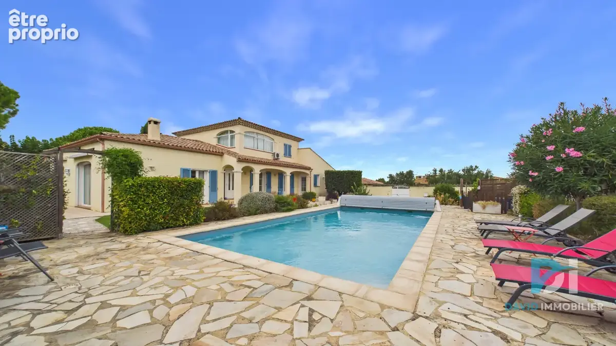 Villa avec piscine et double garage - photo 14