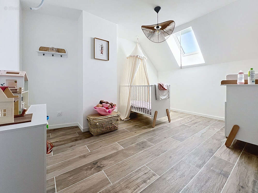 Maison à BRISSAC-QUINCE