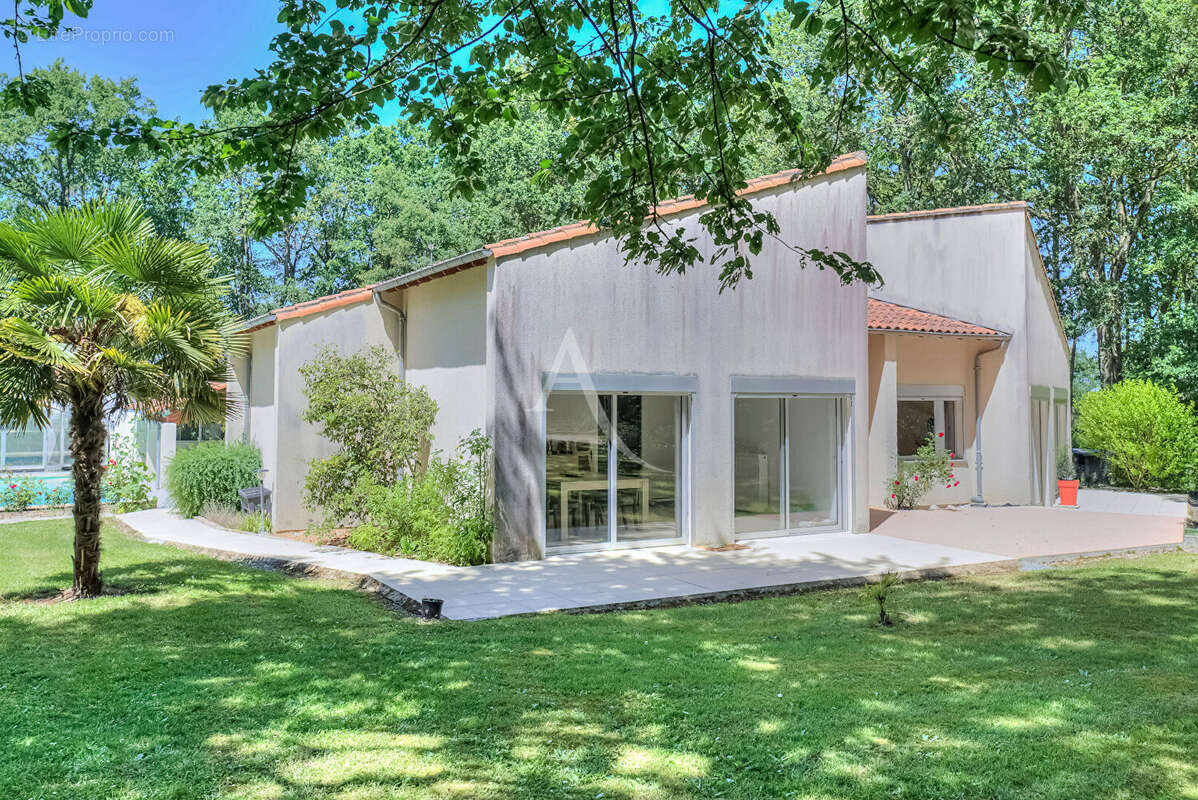 Maison à VIHIERS