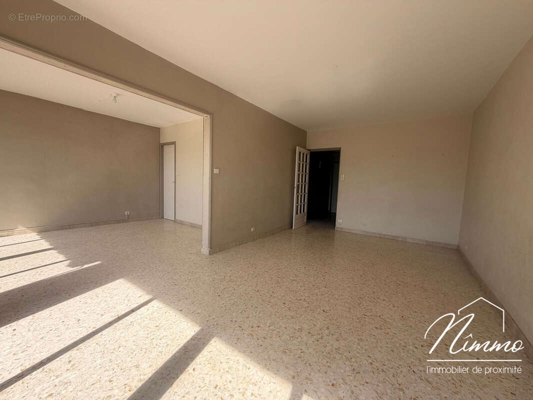 Appartement à NIMES