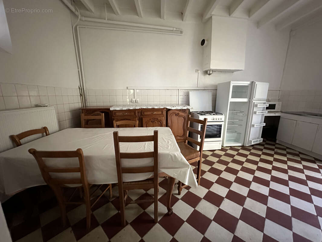 Maison à LA ROCHE-CHALAIS