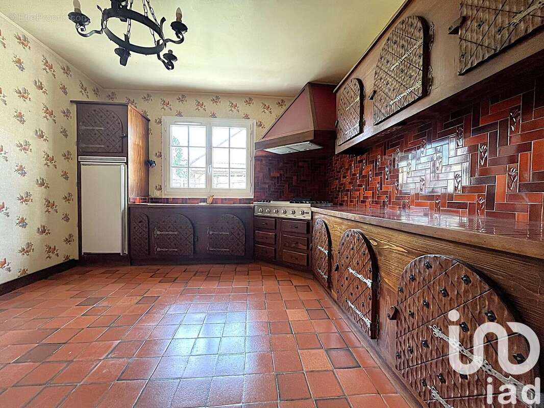Maison 158 m² à Saint-Arnoult-En-Yvelines  - photo 8