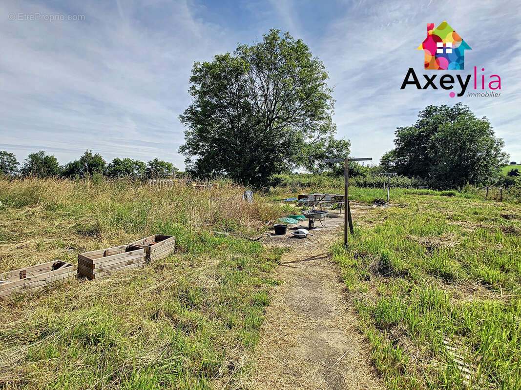 A vendre - les guerreaux - longère avec terrain 9419 m2 - photo 12