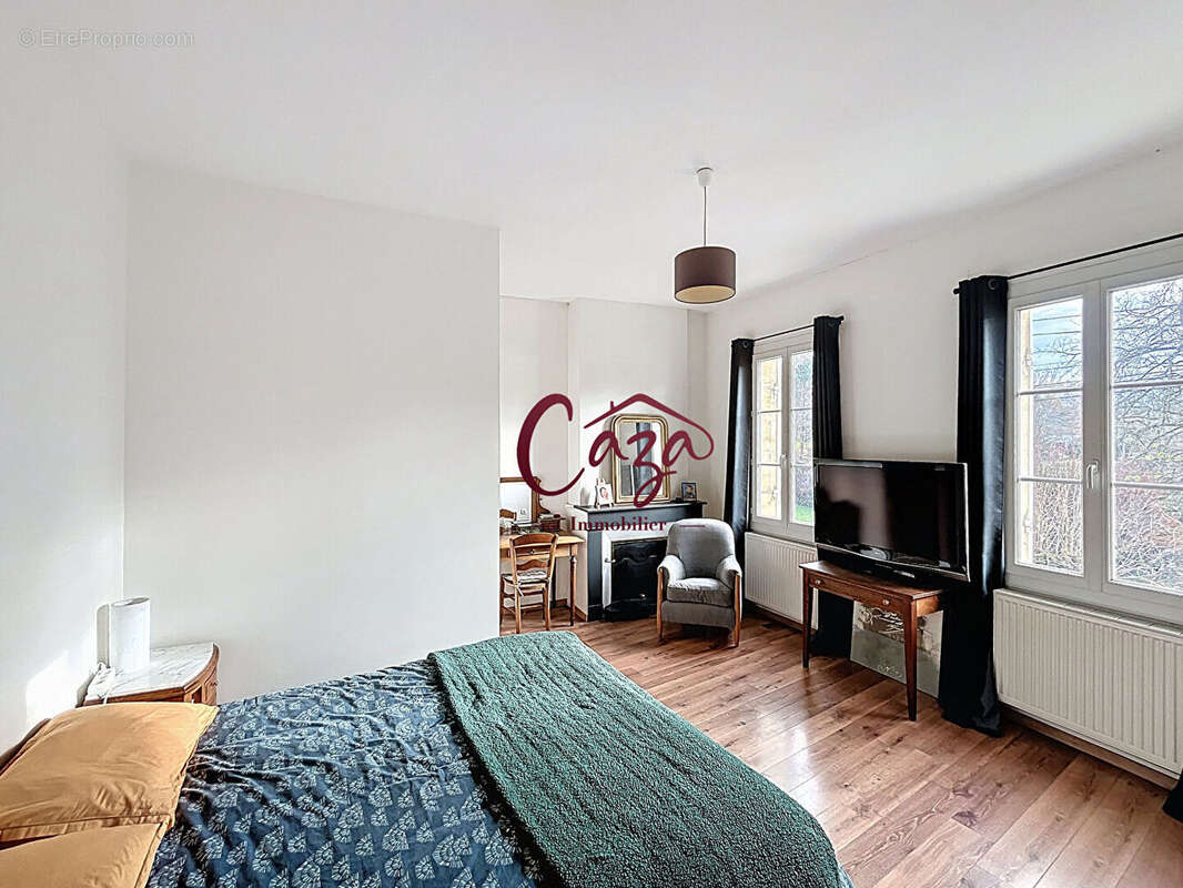 Maison à CAMBLANES-ET-MEYNAC