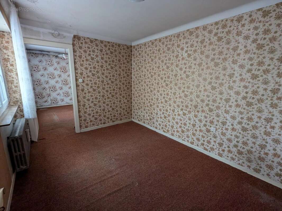 Maison à VAHL-LES-FAULQUEMONT