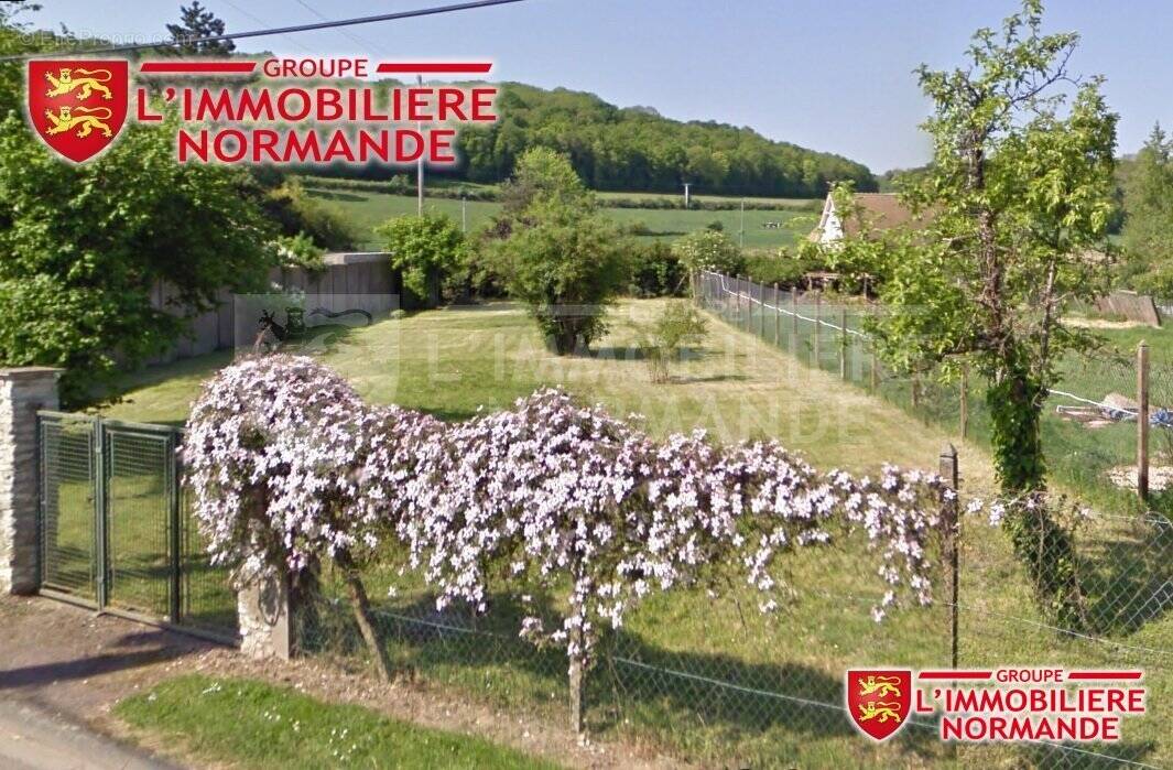Terrain à PACY-SUR-EURE