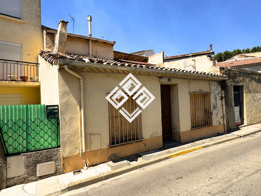 Maison à reconstruire — Emplacement rare à 5 min des Halles de Narbonne - photo 3
