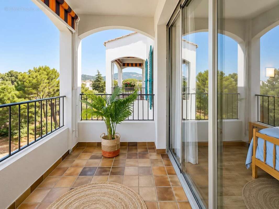 Appartement à HYERES