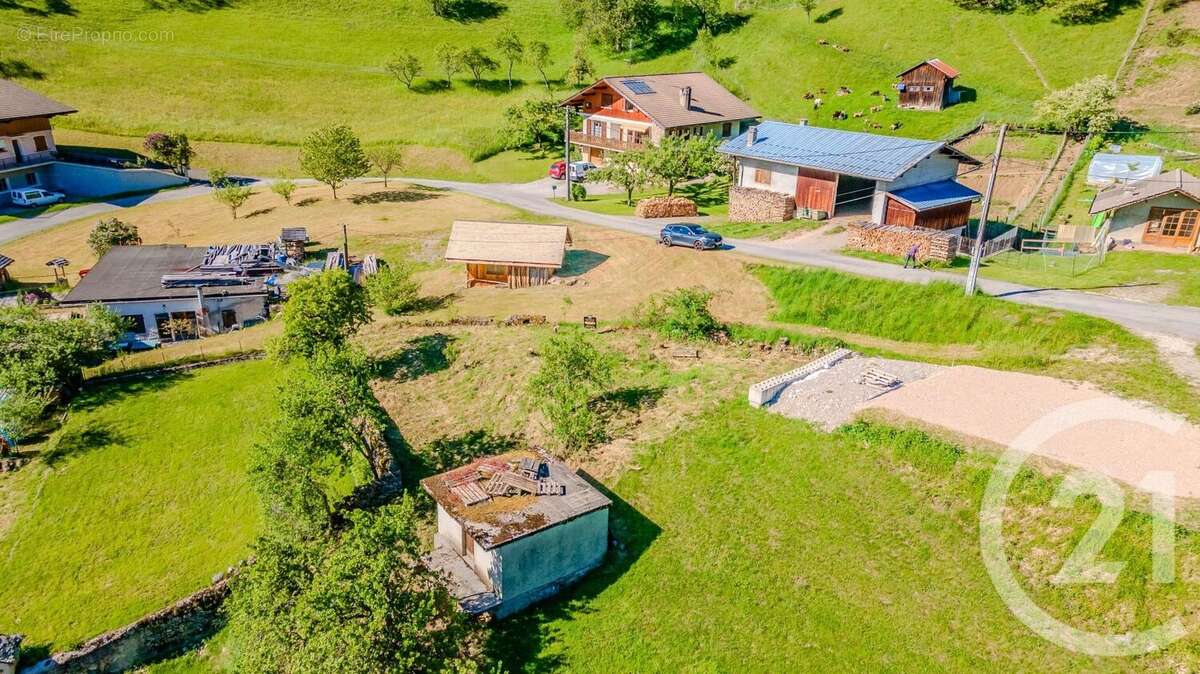 Terrain à VACHERESSE