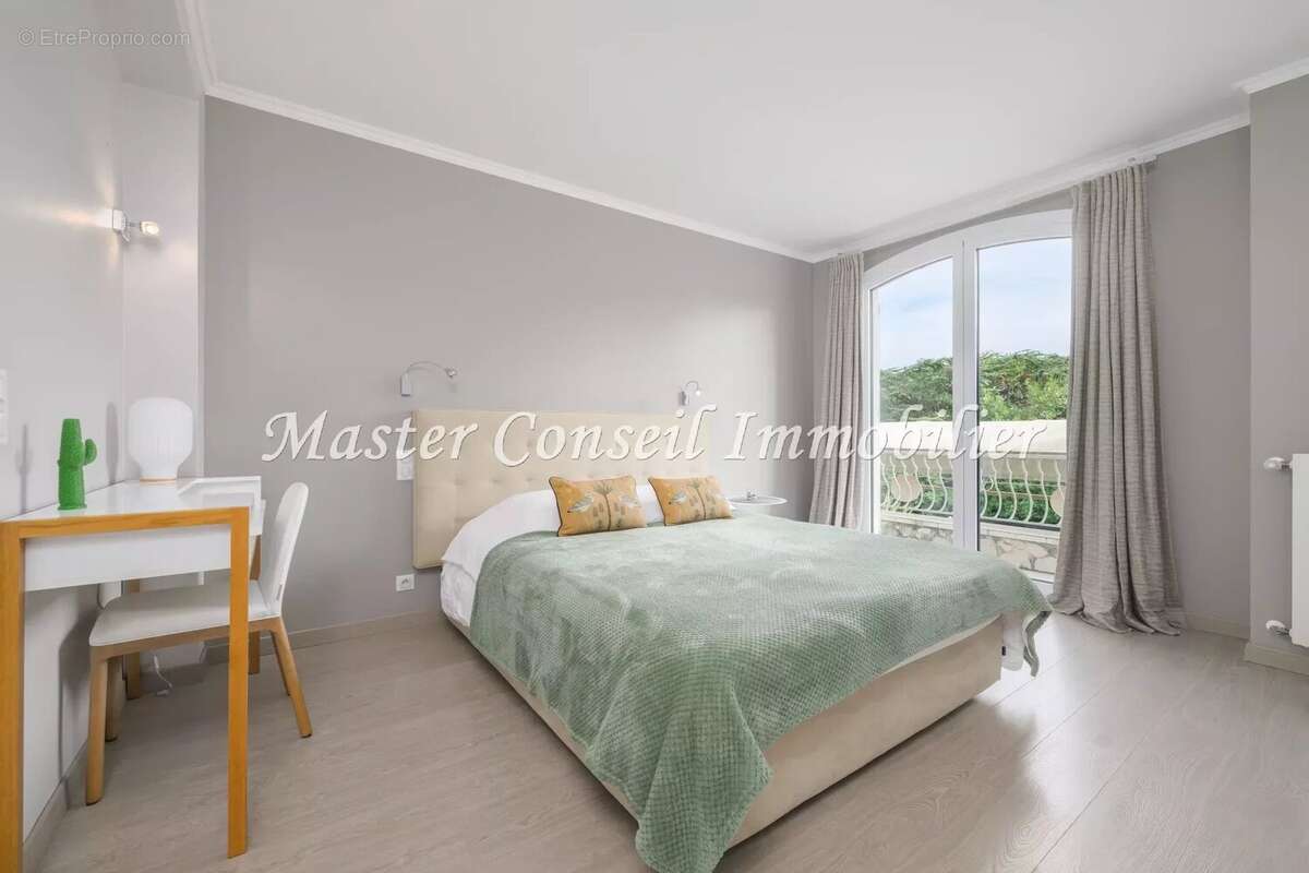 Domaine privé  superbe villa 8p 280m² contemporaine renovee  vue mer - photo 19