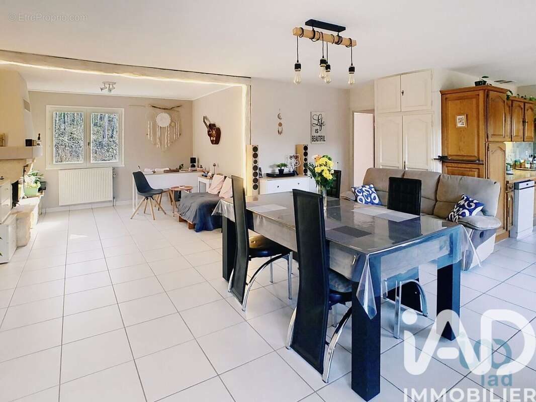 Maison 197 m² à Marquay  - photo 9