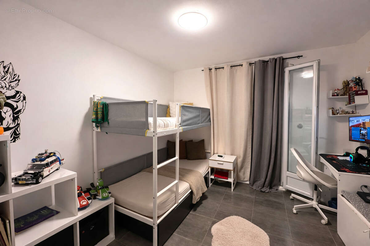 Appartement à SAINT-PAUL-TROIS-CHATEAUX