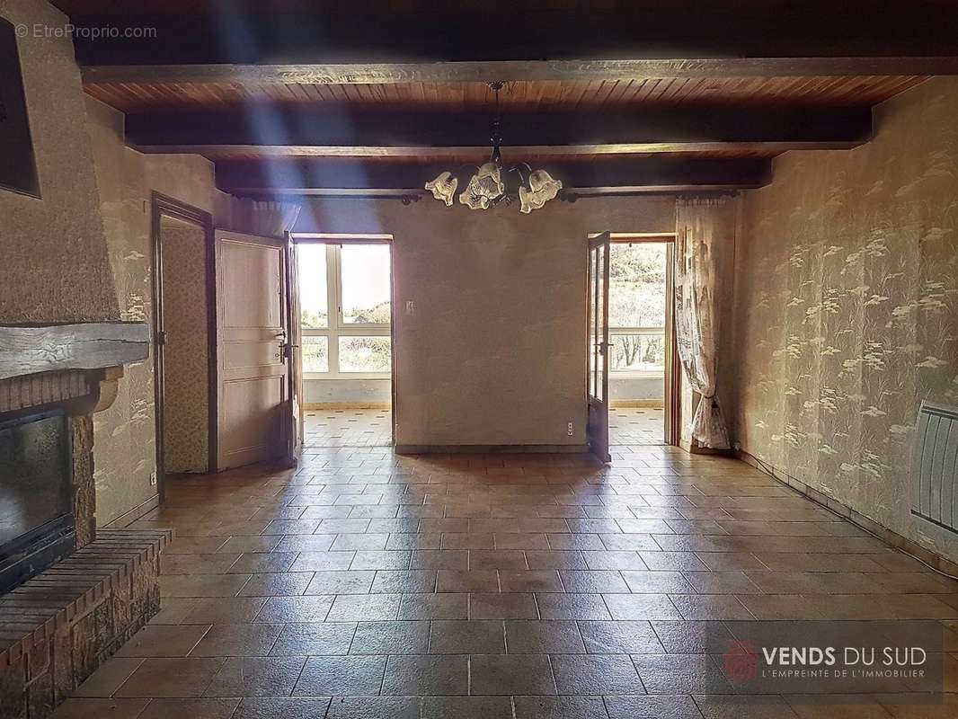 Maison à CASTANET-LE-HAUT