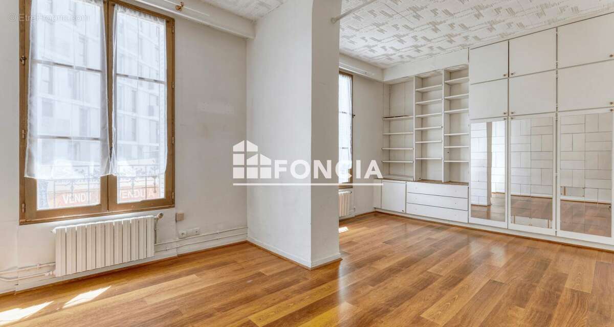 Appartement à ISSY-LES-MOULINEAUX